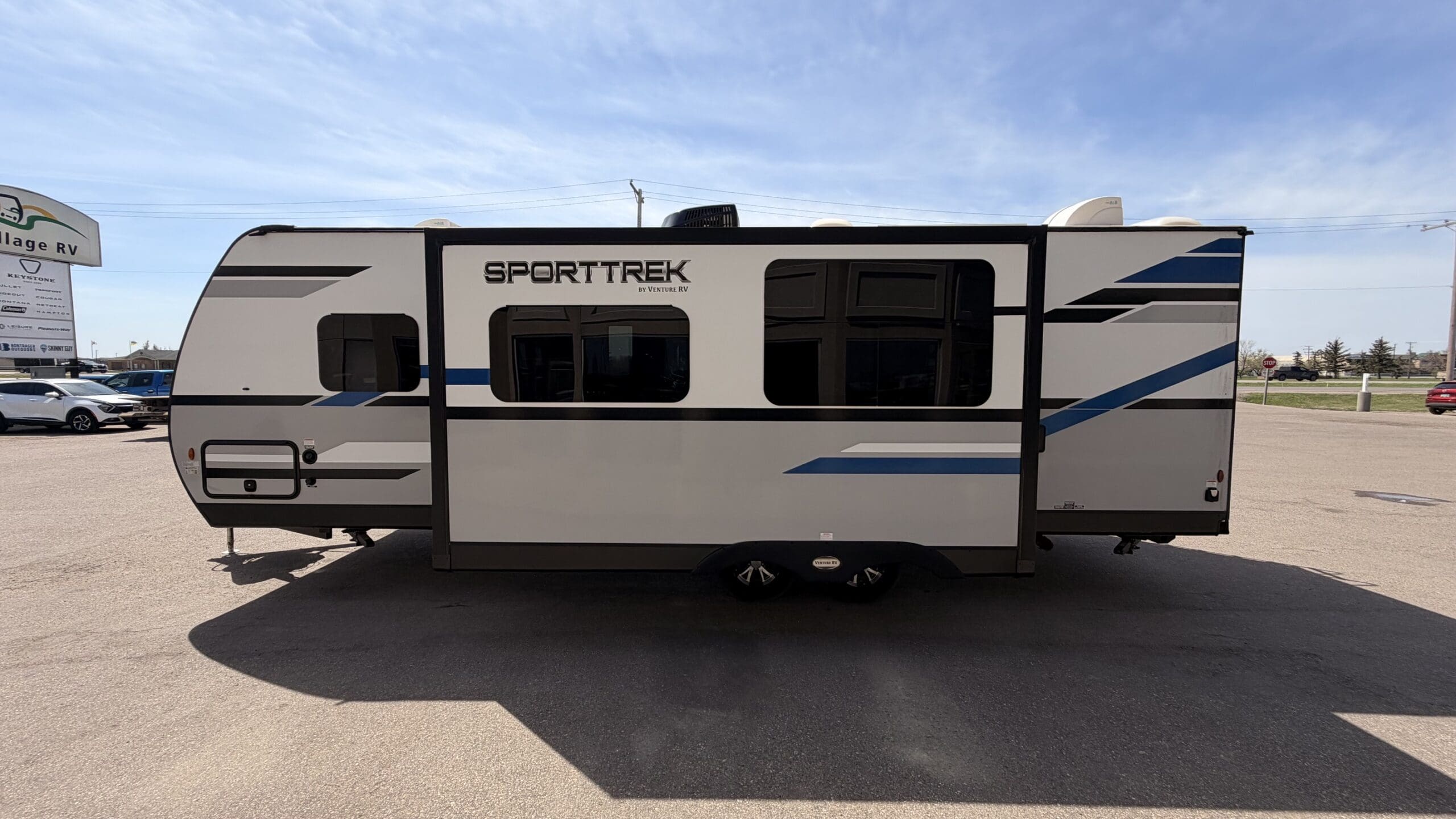 2021 SPORT TREK 270VBH by VENTURE RV - Image 4
