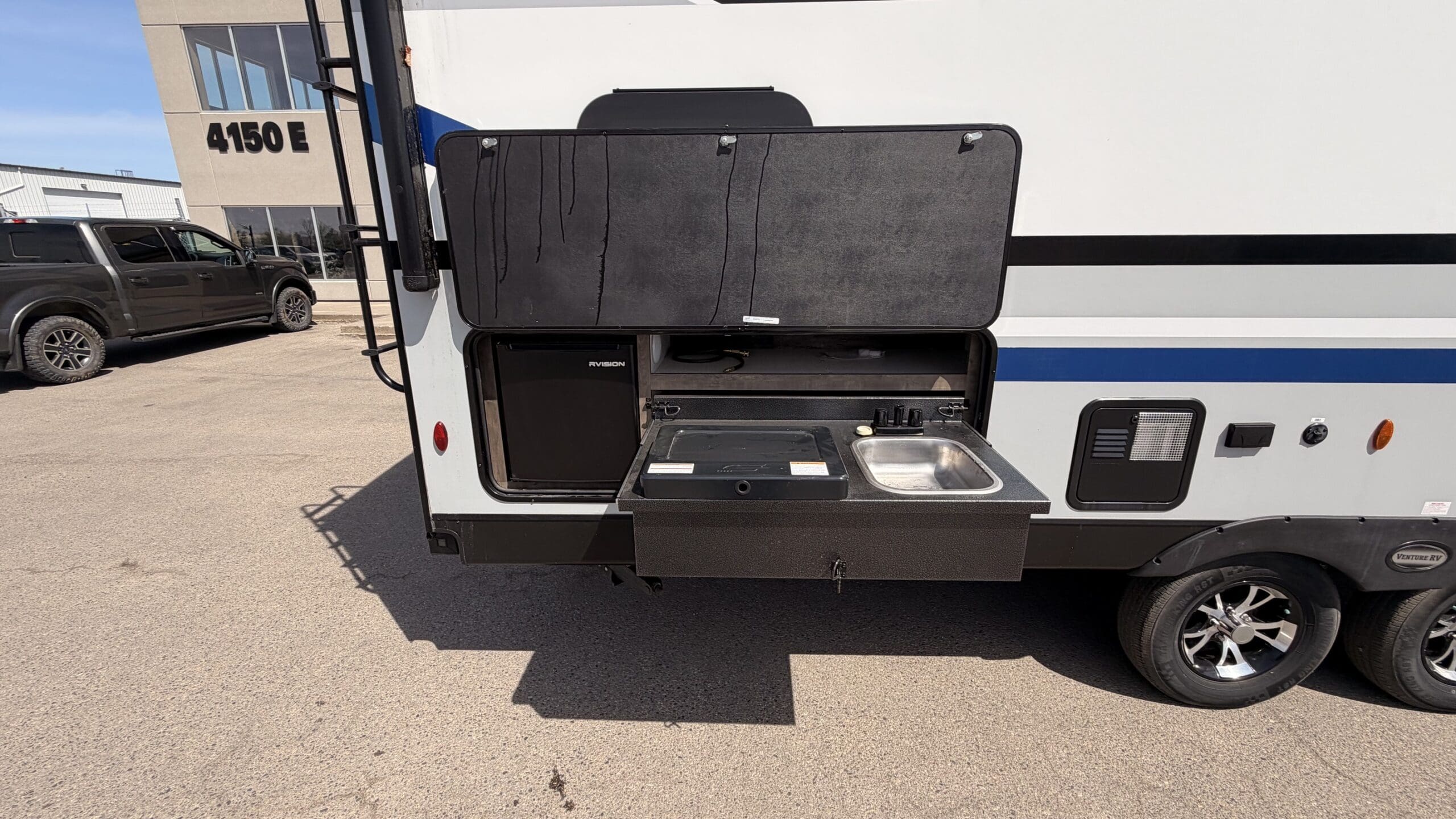 2021 SPORT TREK 270VBH by VENTURE RV - Image 7