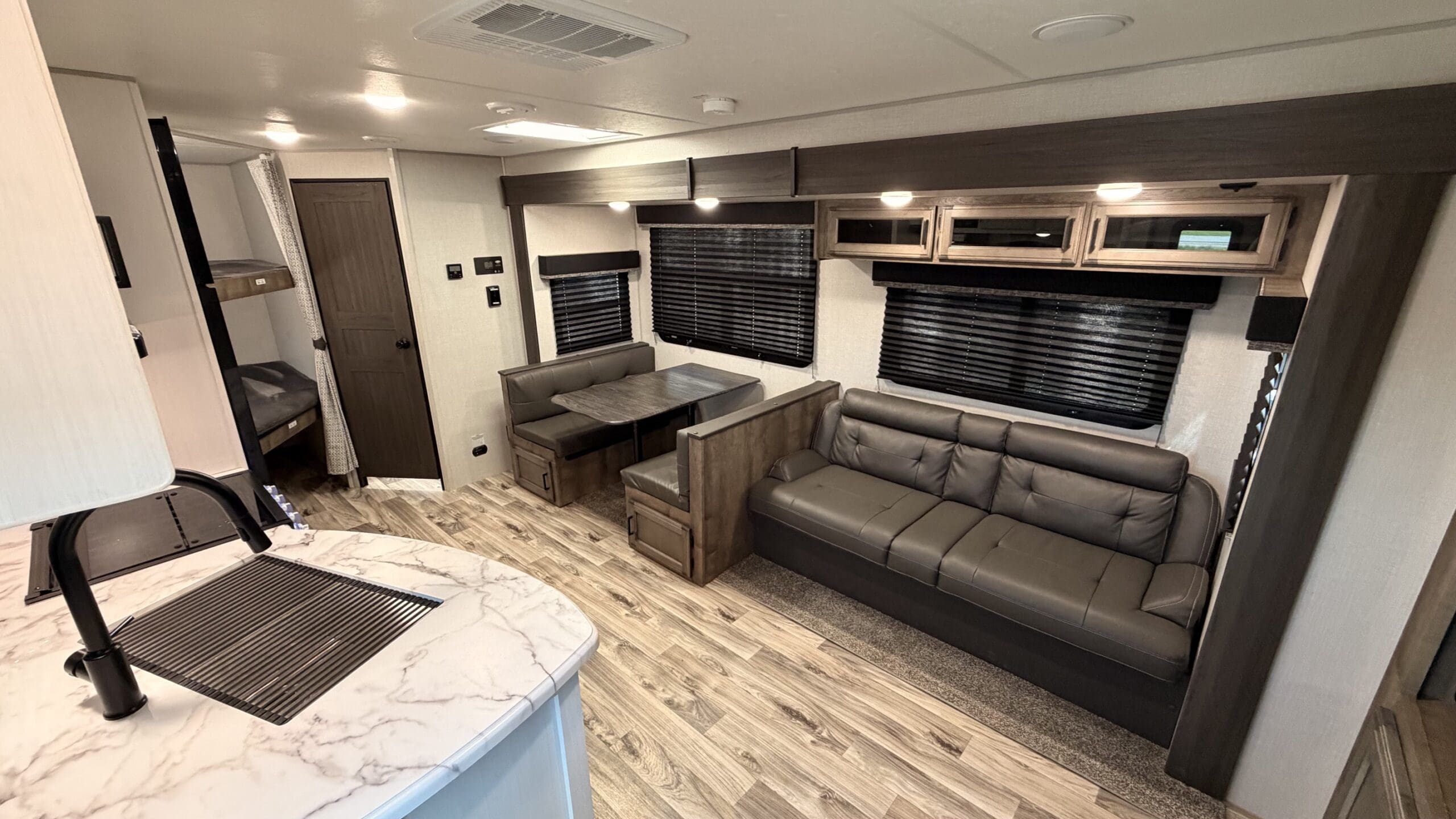 2021 SPORT TREK 270VBH by VENTURE RV - Image 9
