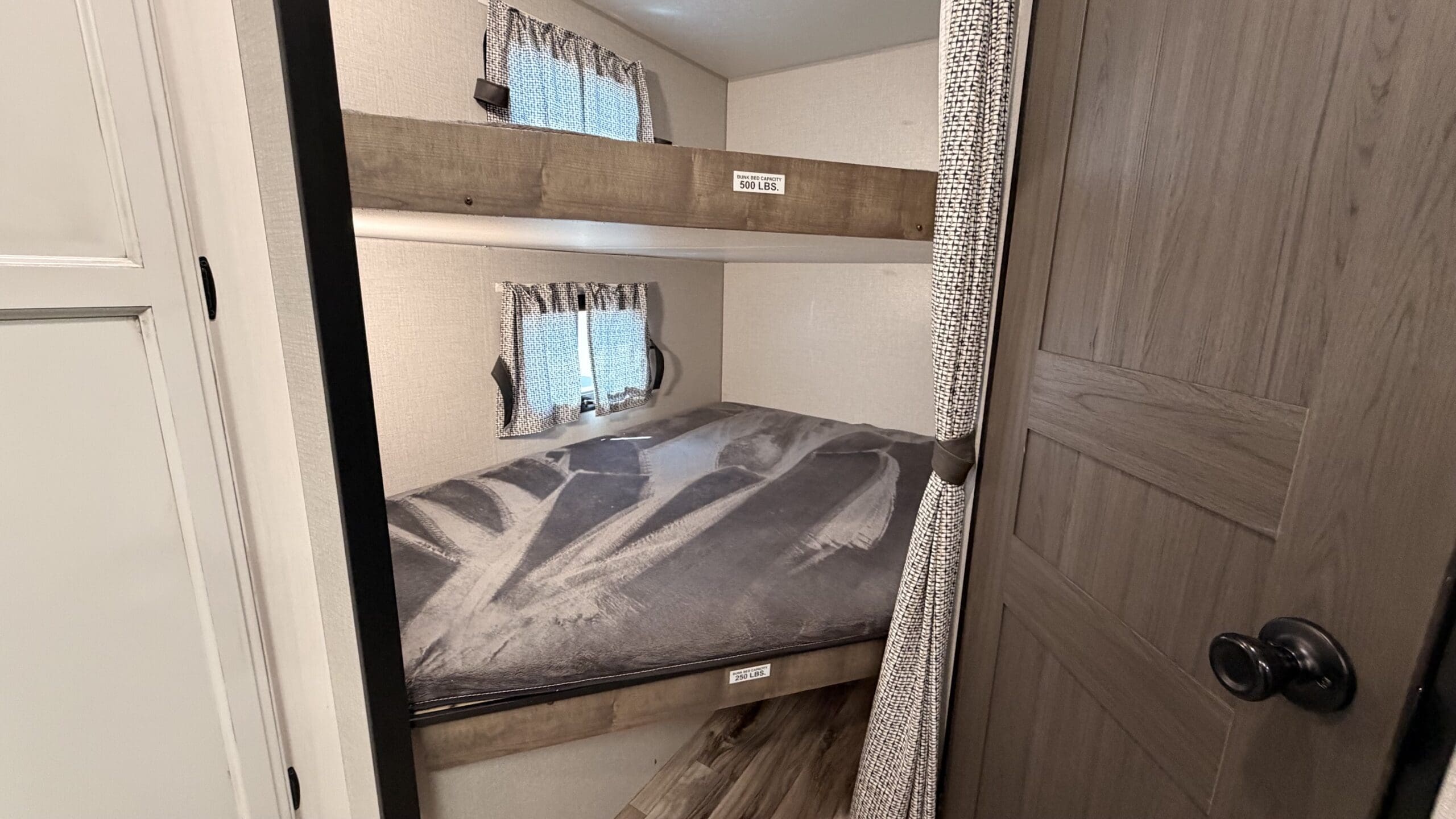 2021 SPORT TREK 270VBH by VENTURE RV - Image 24