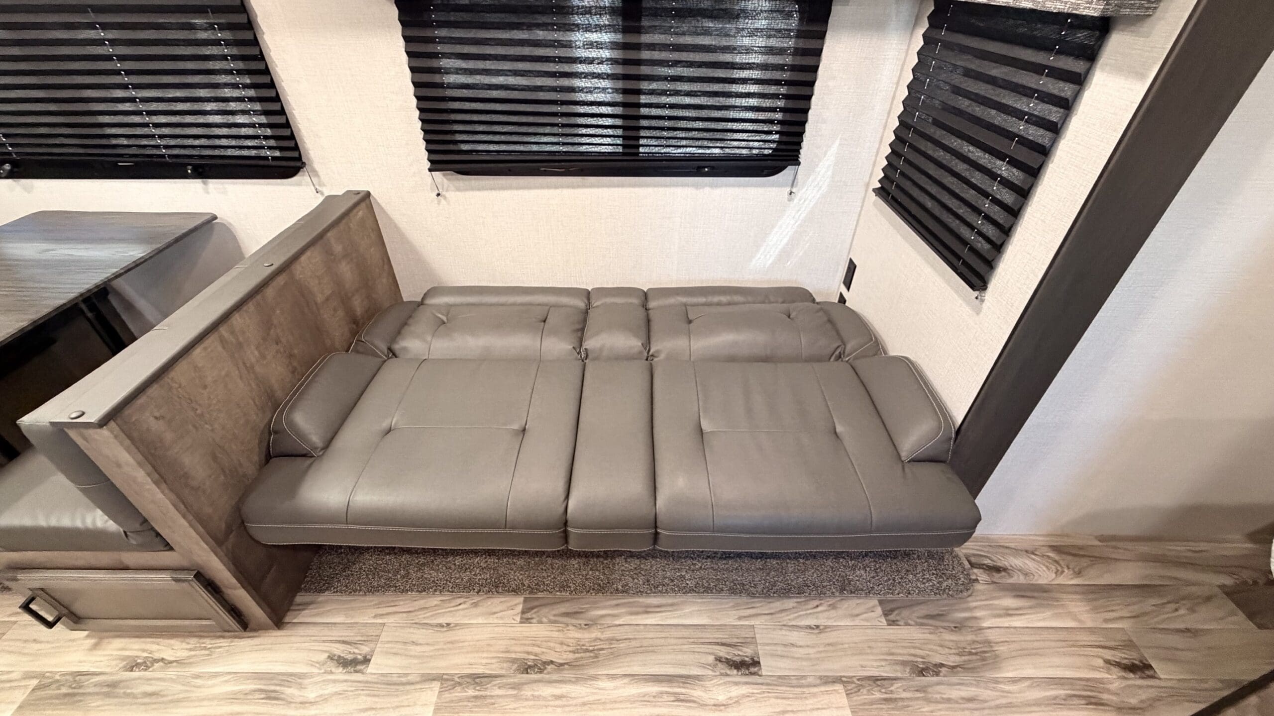 2021 SPORT TREK 270VBH by VENTURE RV - Image 15