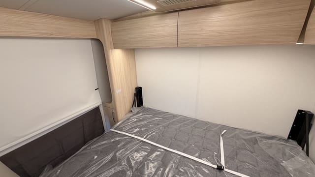 2025 WONDER W24RL by LEISURE TRAVEL - Image 37