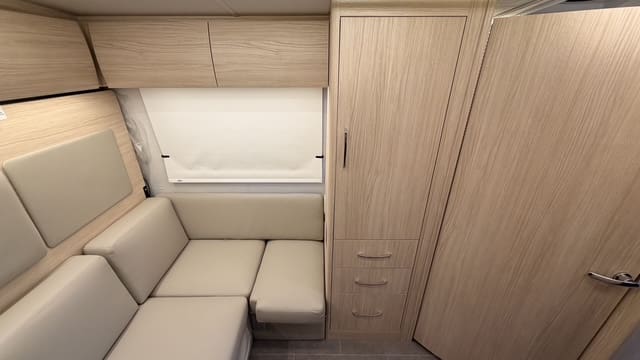 2025 WONDER W24RL by LEISURE TRAVEL - Image 33