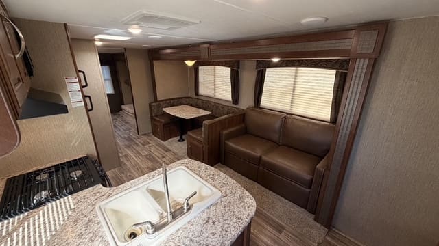 2017 PASSPORT 3220BHS by KEYSTONE - Image 9