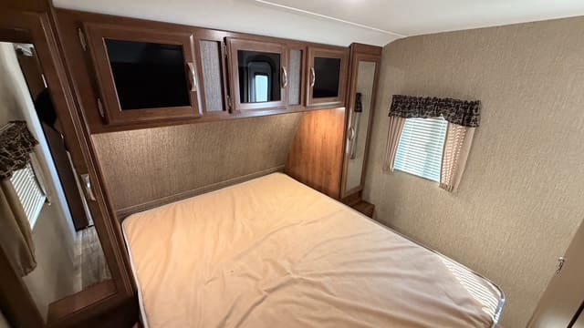2017 PASSPORT 3220BHS by KEYSTONE - Image 30