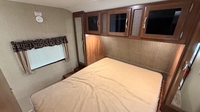 2017 PASSPORT 3220BHS by KEYSTONE - Image 31