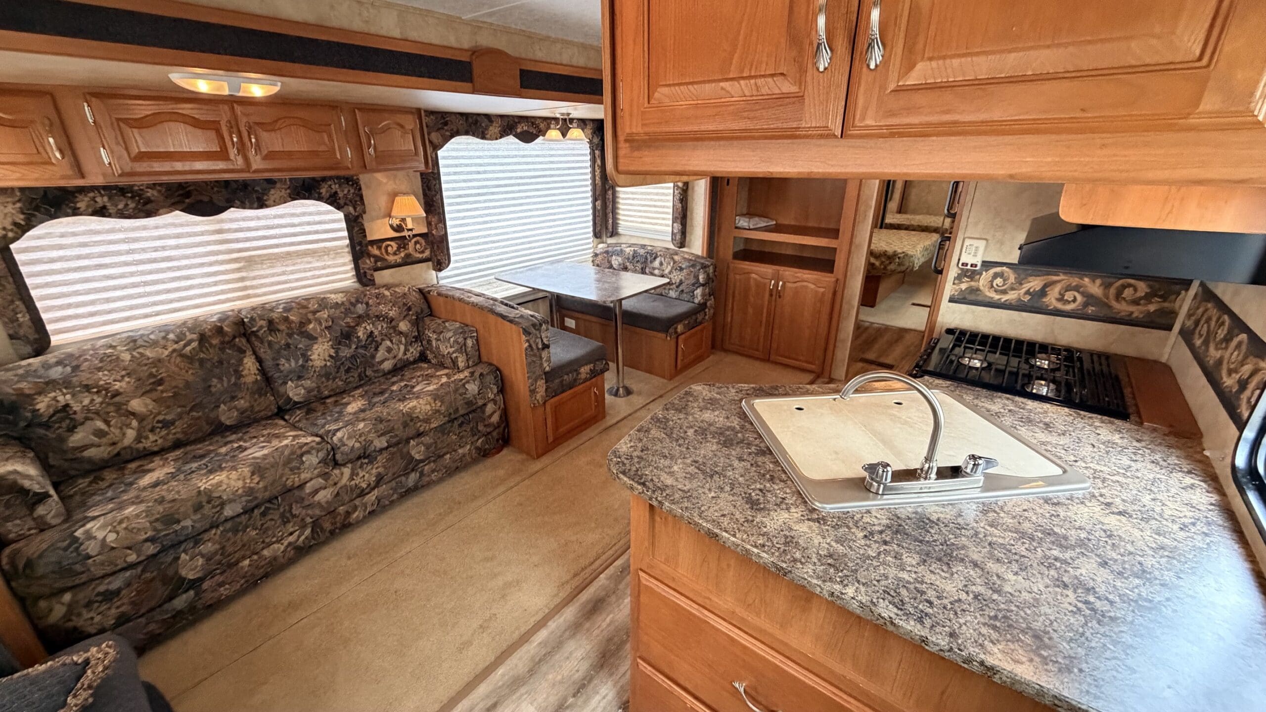 2007 COUGAR 302RLDS by KEYSTONE - Image 6