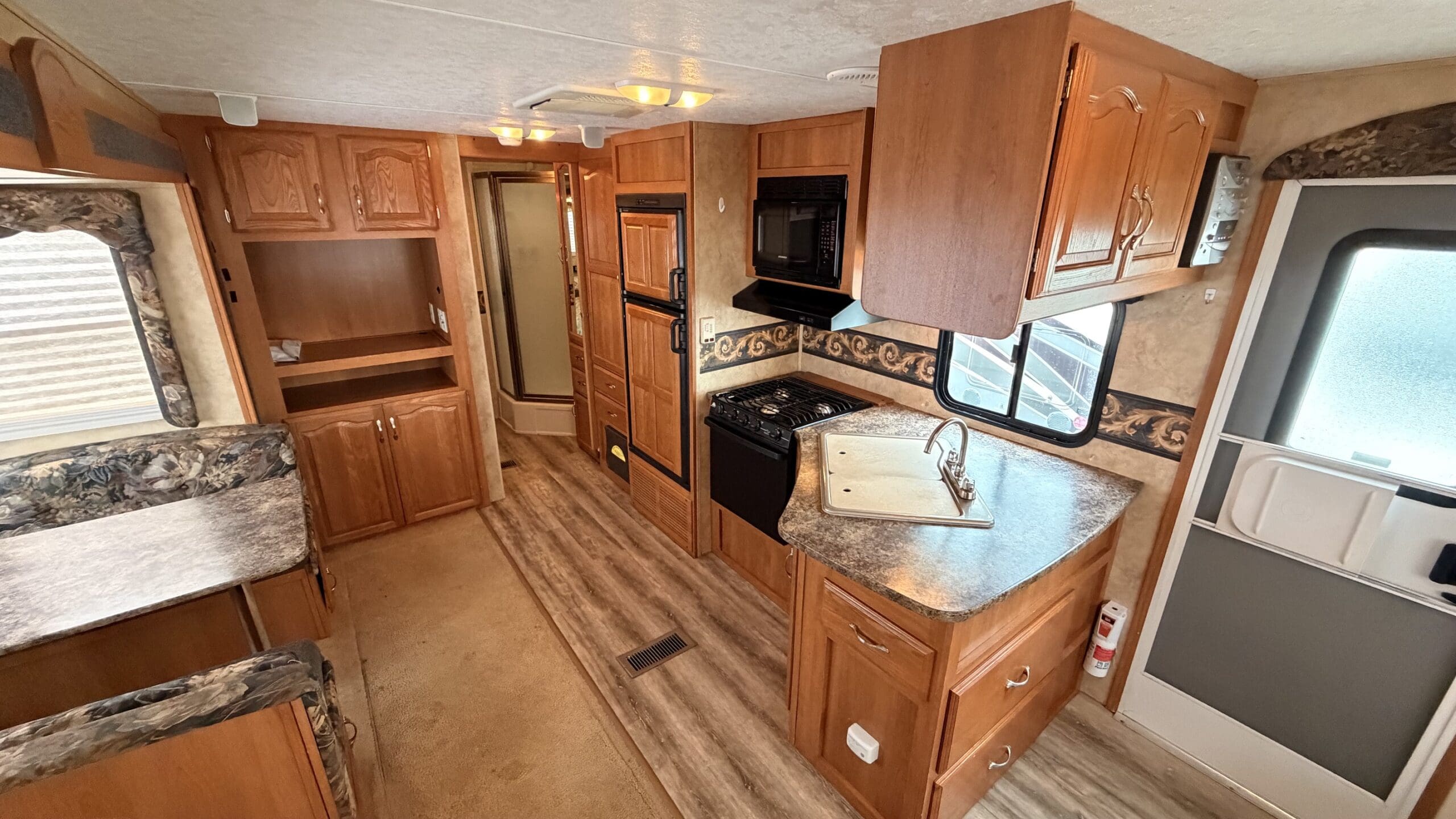 2007 COUGAR 302RLDS by KEYSTONE - Image 7