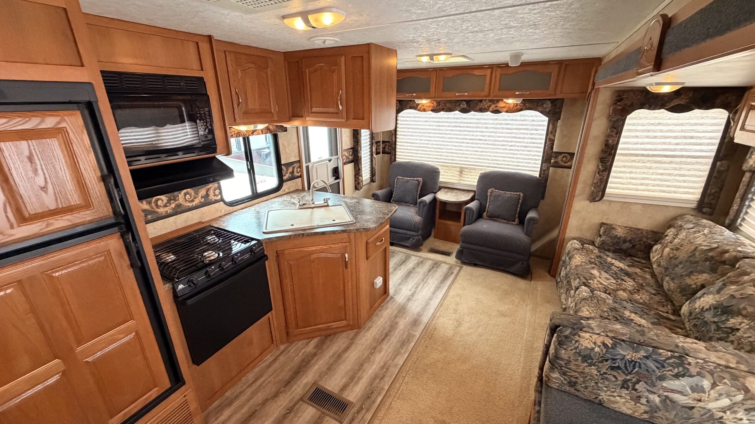 2007 COUGAR 302RLDS by KEYSTONE - Image 9
