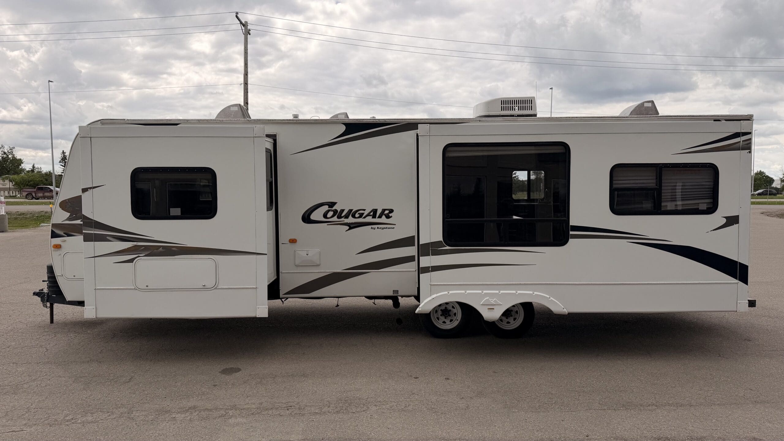 2007 COUGAR 302RLDS by KEYSTONE - Image 4