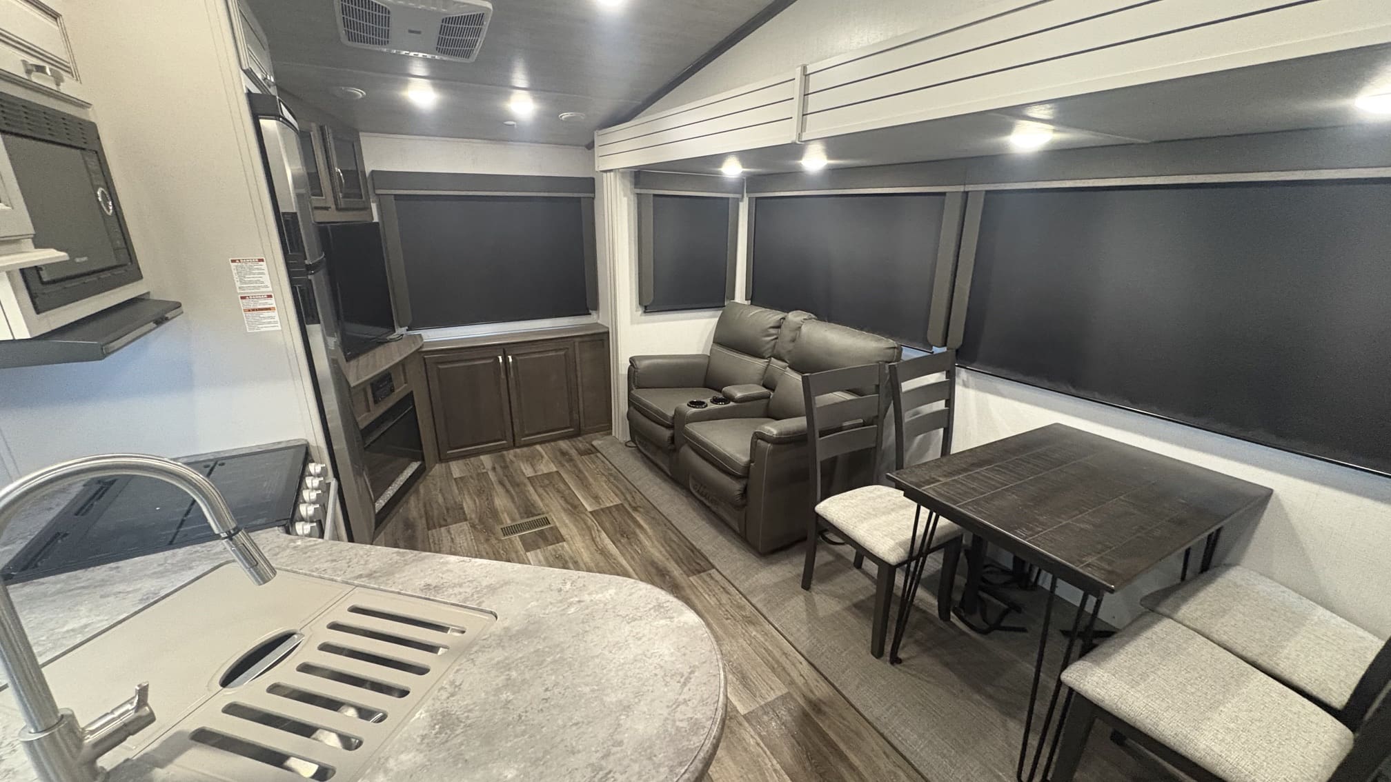 2021 COUGAR 25RES by KEYSTONE - Image 7