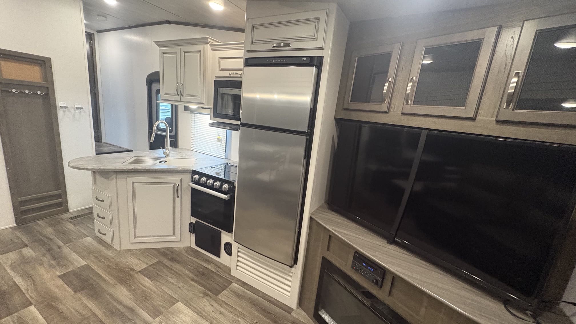 2021 COUGAR 25RES by KEYSTONE - Image 9