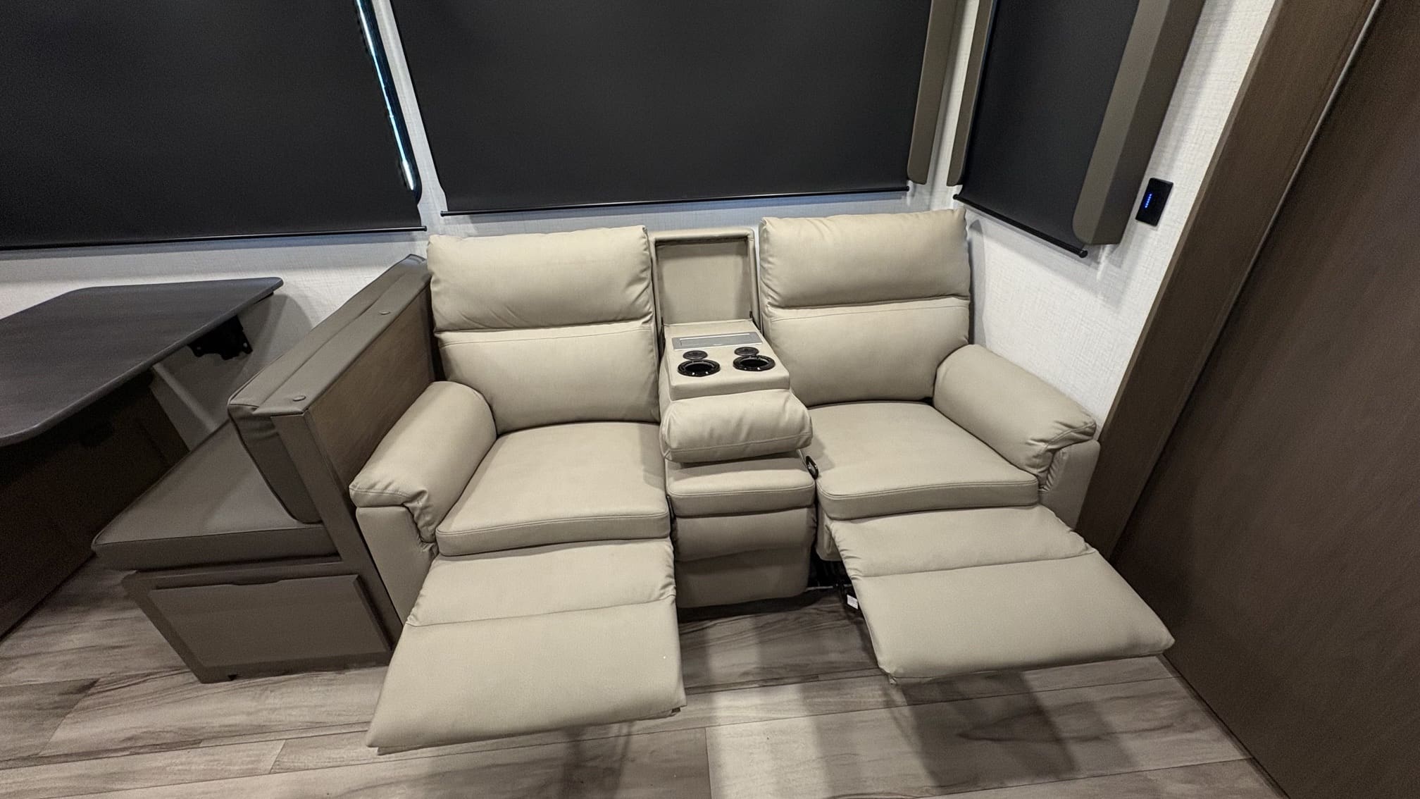 2027 COUGAR 26LBW by KEYSTONE - Image 15