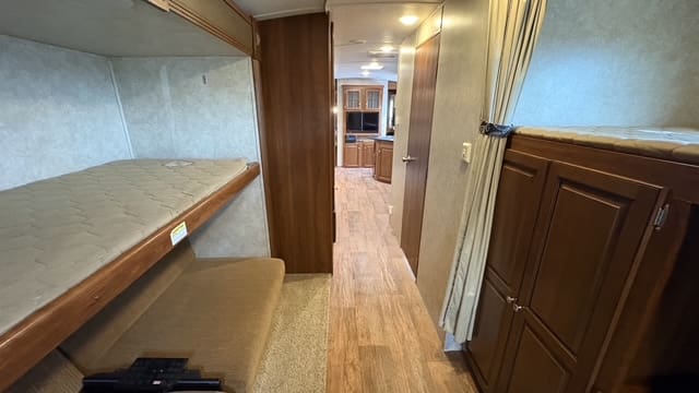 2014 BULLET PREMIER 31BHPR by KEYSTONE - Image 16