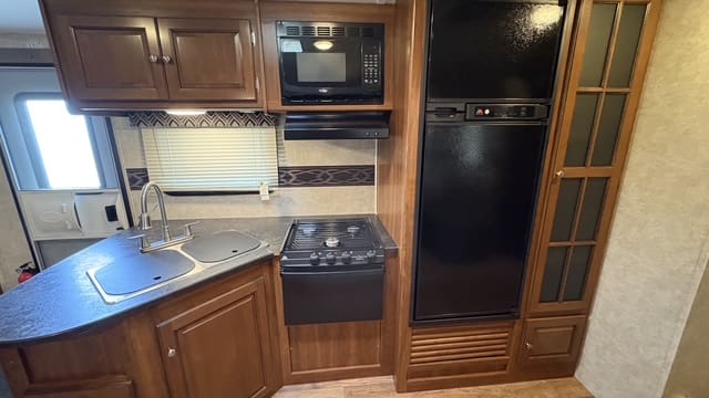 2014 BULLET PREMIER 31BHPR by KEYSTONE - Image 10