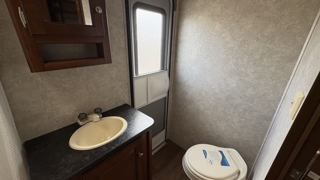 2014 BULLET PREMIER 31BHPR by KEYSTONE - Image 24