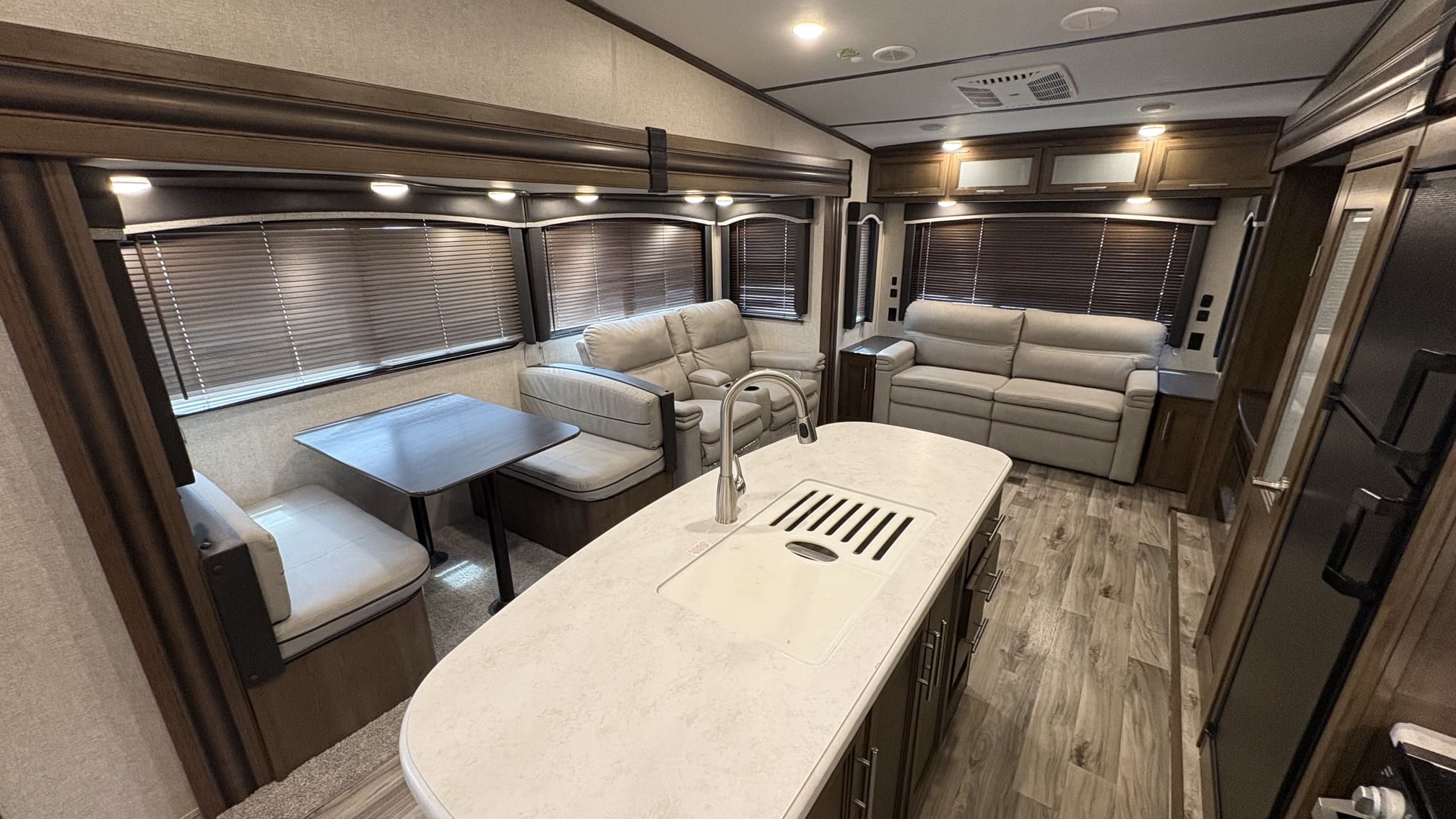 2021 COUGAR 30RLS by KEYSTONE - Image 7