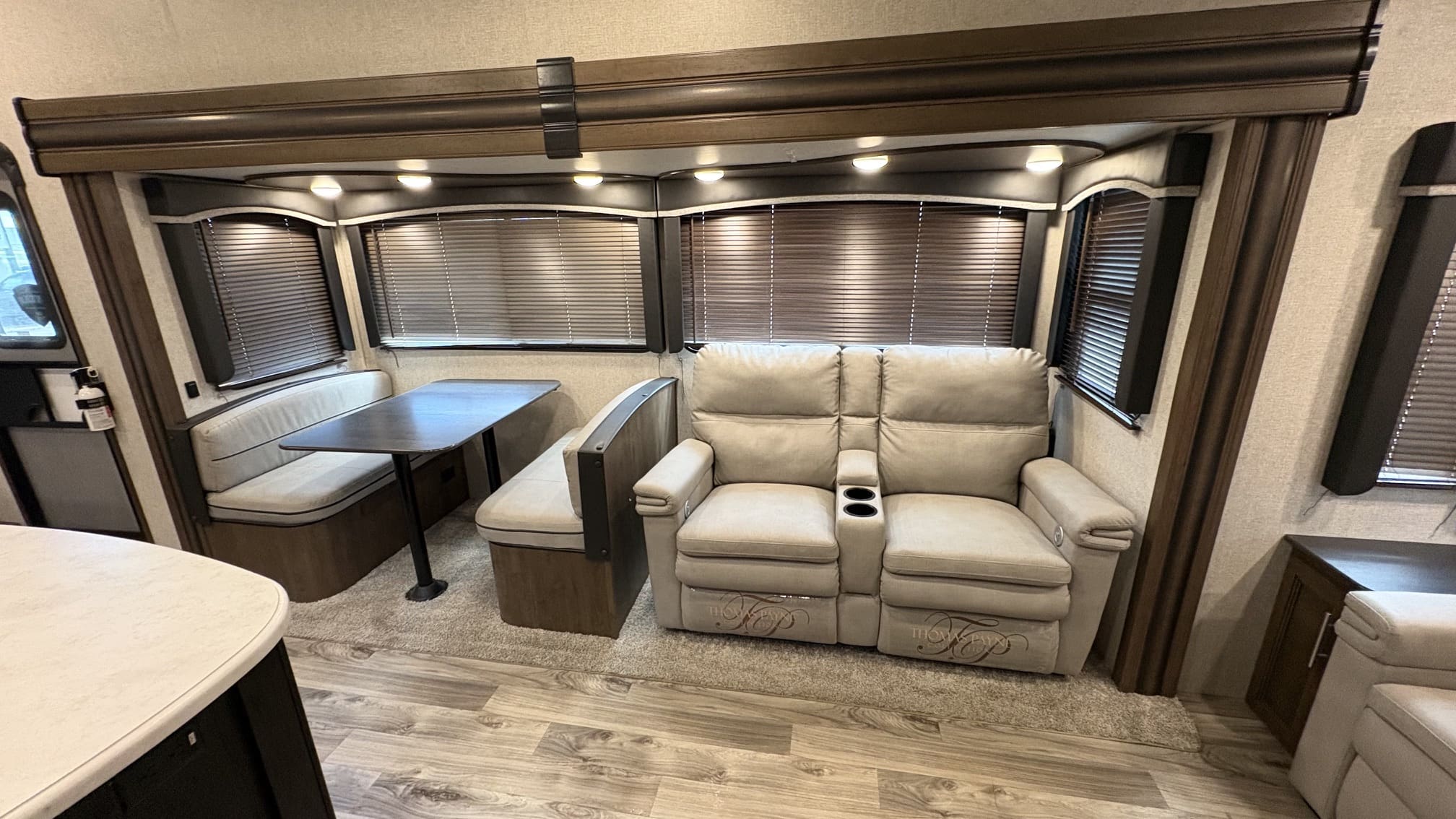 2021 COUGAR 30RLS by KEYSTONE - Image 9