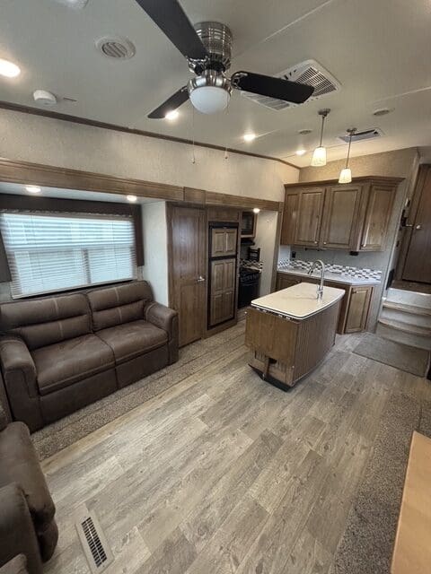 2018 ROCKWOOD 8289WS by FOREST RIVER - Image 14