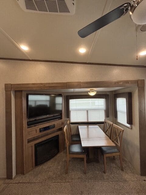2018 ROCKWOOD 8289WS by FOREST RIVER - Image 15