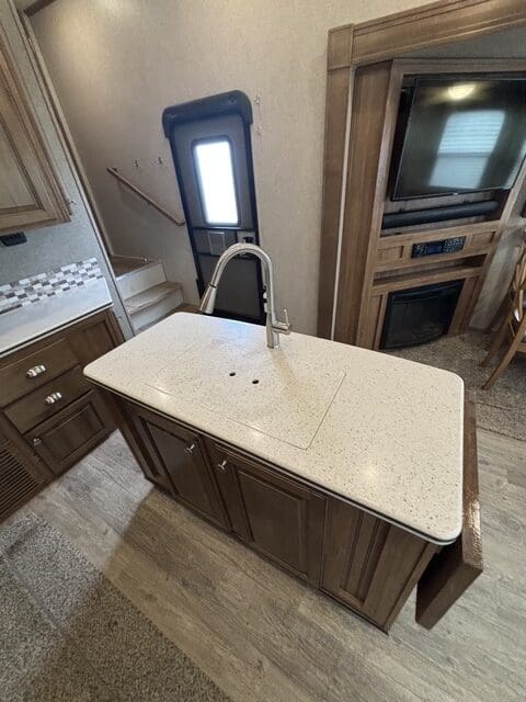2018 ROCKWOOD 8289WS by FOREST RIVER - Image 21