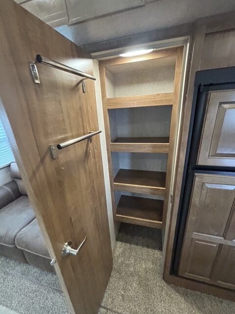 2018 ROCKWOOD 8289WS by FOREST RIVER - Image 25