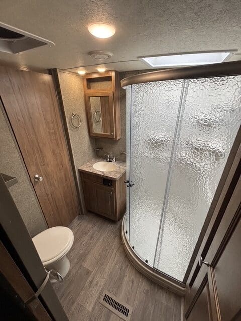 2018 ROCKWOOD 8289WS by FOREST RIVER - Image 29