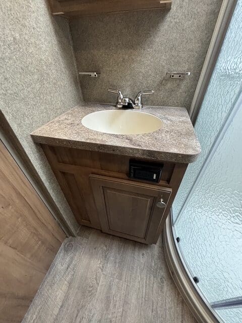 2018 ROCKWOOD 8289WS by FOREST RIVER - Image 32