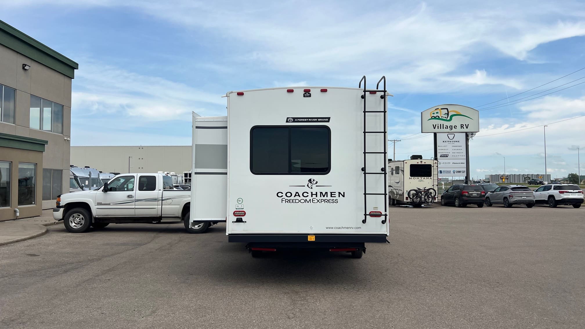 2025 FREEDOM EXPRESS 259FKDS by COACHMEN - Image 5