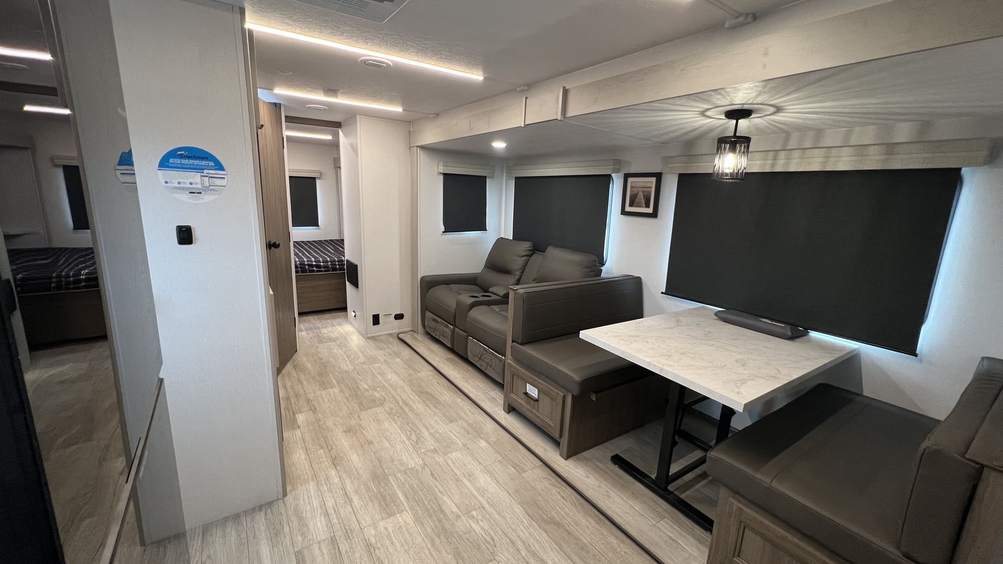 2025 FREEDOM EXPRESS 259FKDS by COACHMEN - Image 7