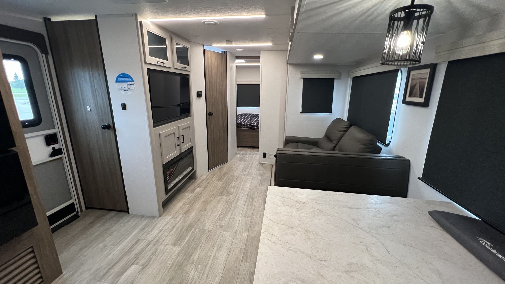 2025 FREEDOM EXPRESS 259FKDS by COACHMEN - Image 8