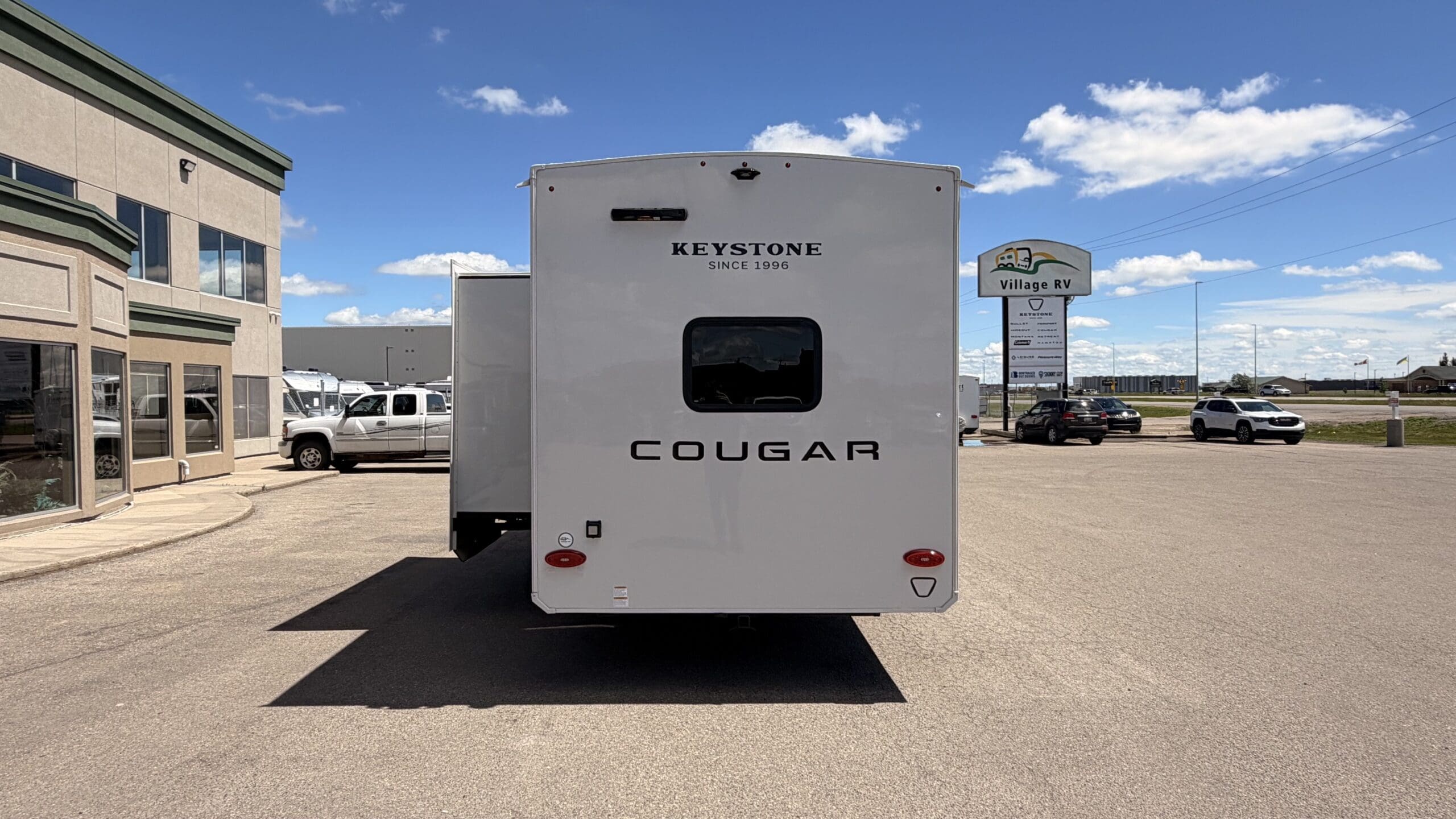 2027 COUGAR 2700BH by KEYSTONE - Image 5