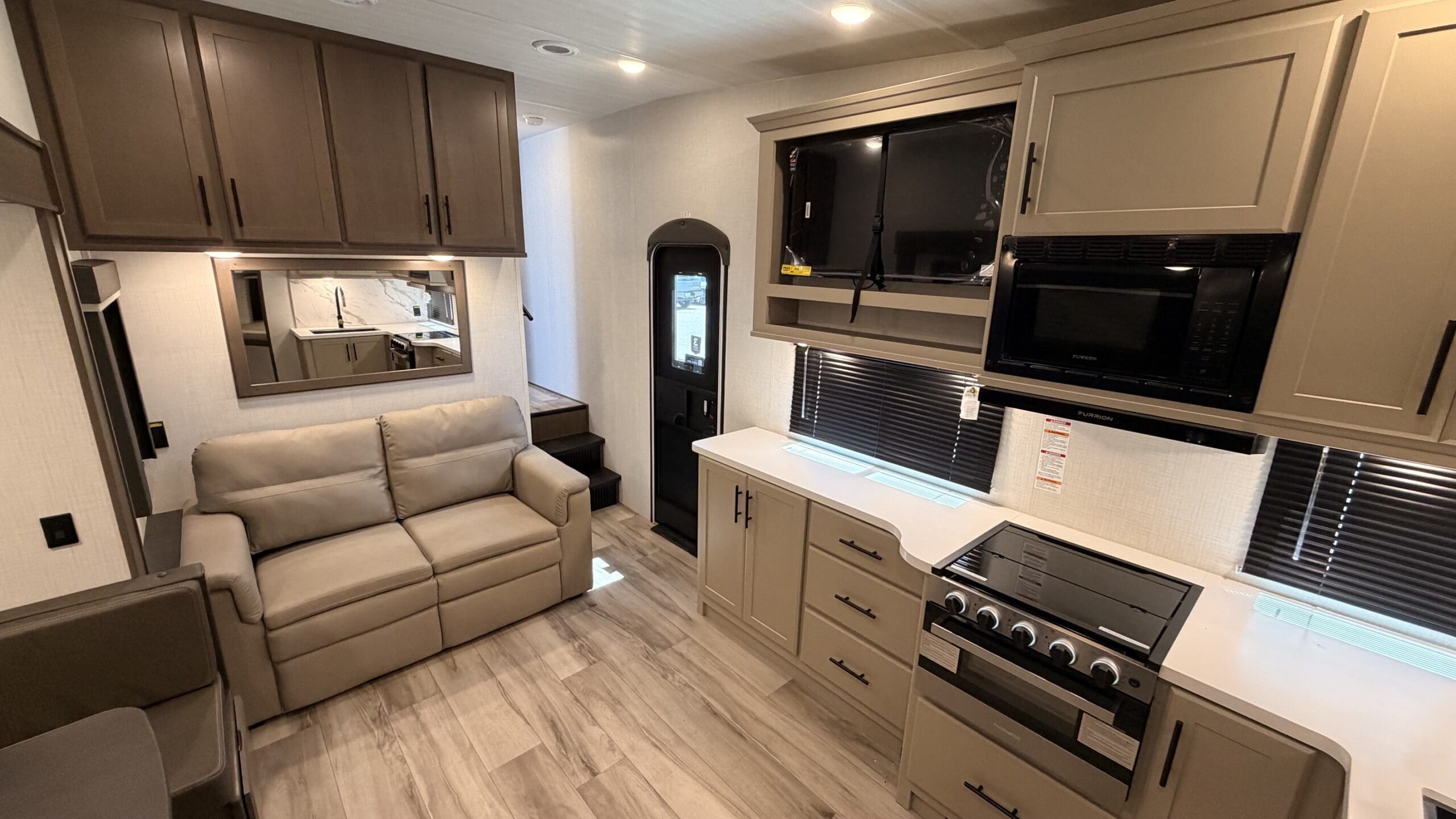 2027 COUGAR 2700BH by KEYSTONE - Image 8