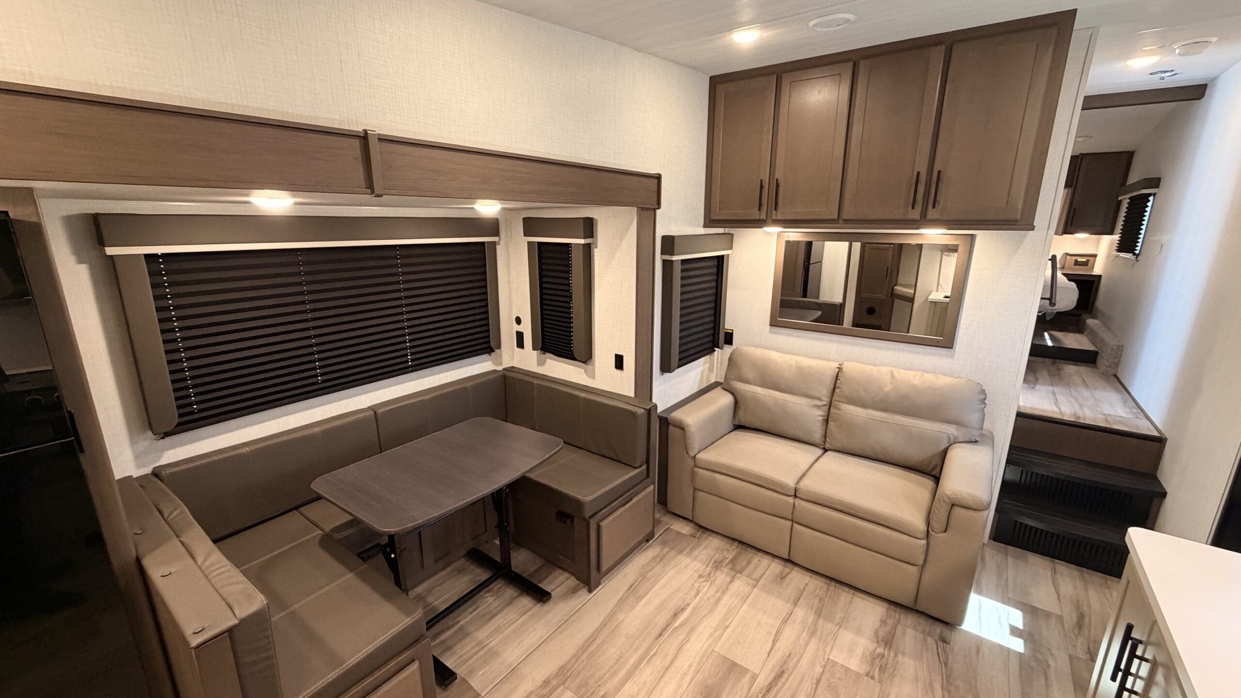 2027 COUGAR 2700BH by KEYSTONE - Image 9