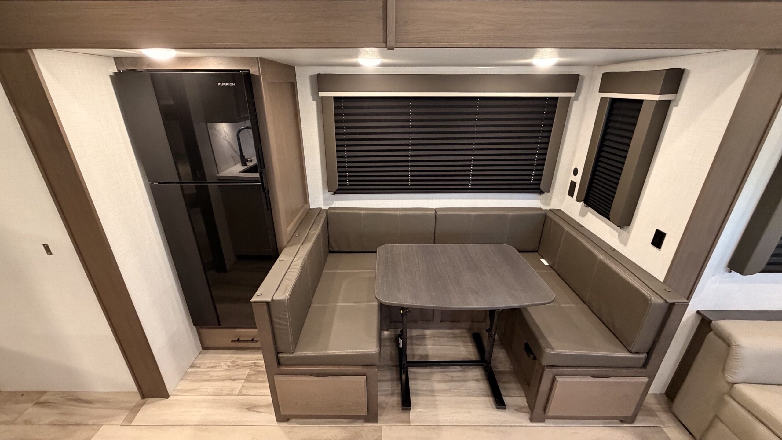 2027 COUGAR 2700BH by KEYSTONE - Image 12