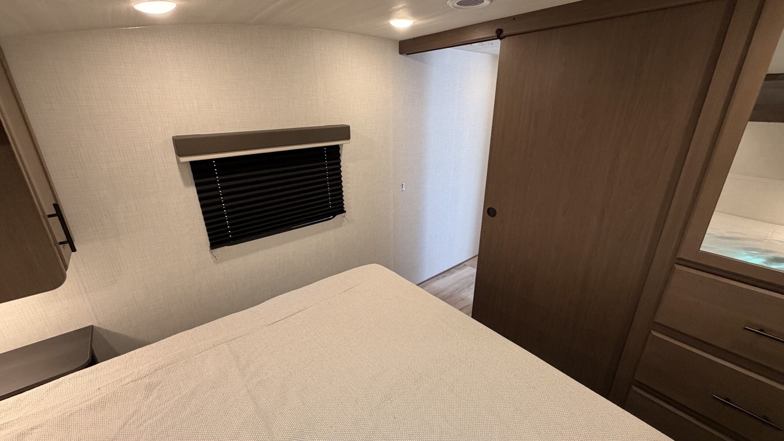 2027 COUGAR 2700BH by KEYSTONE - Image 29