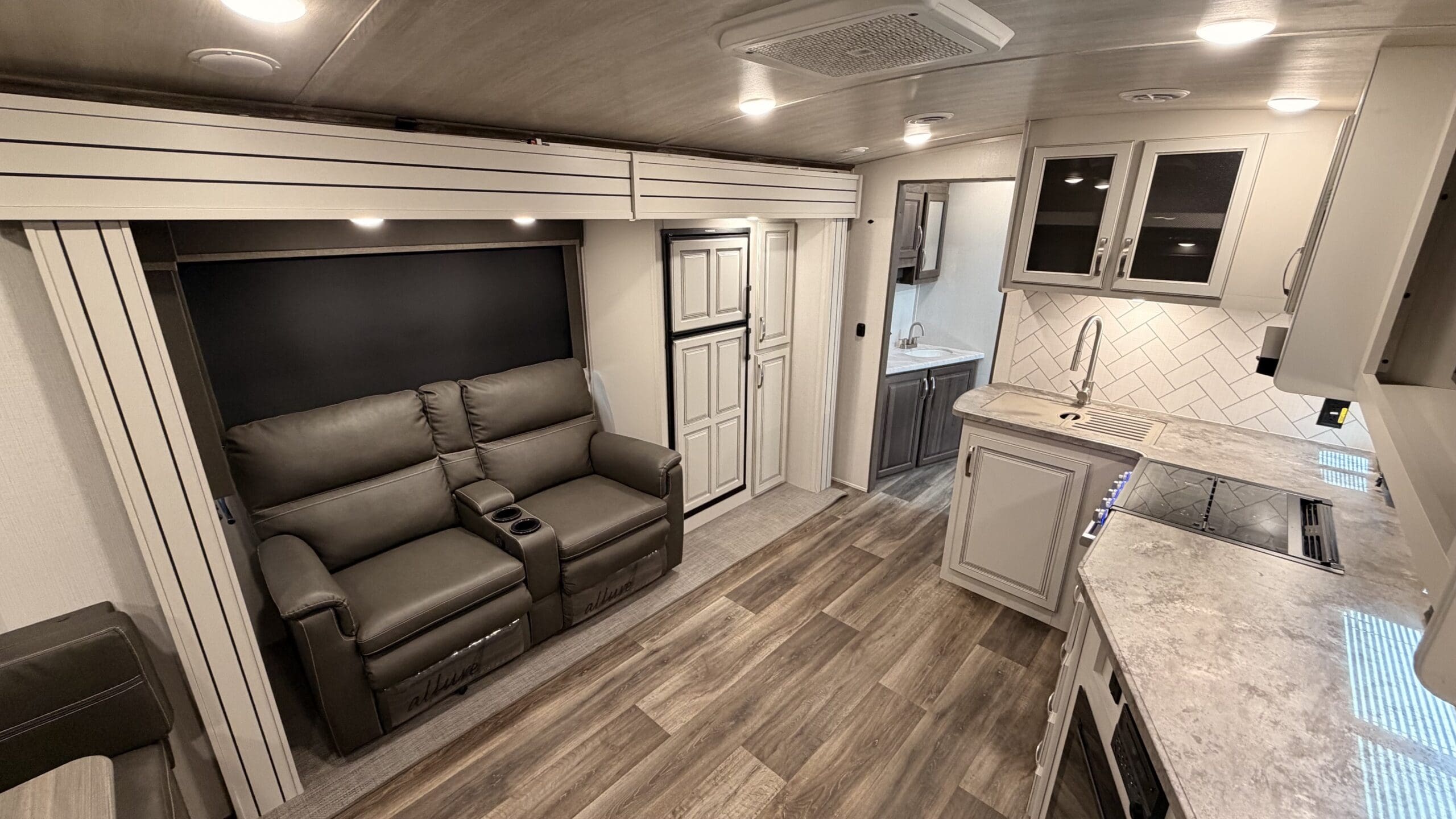 2022 COUGAR 25RDS by KEYSTONE - Image 6