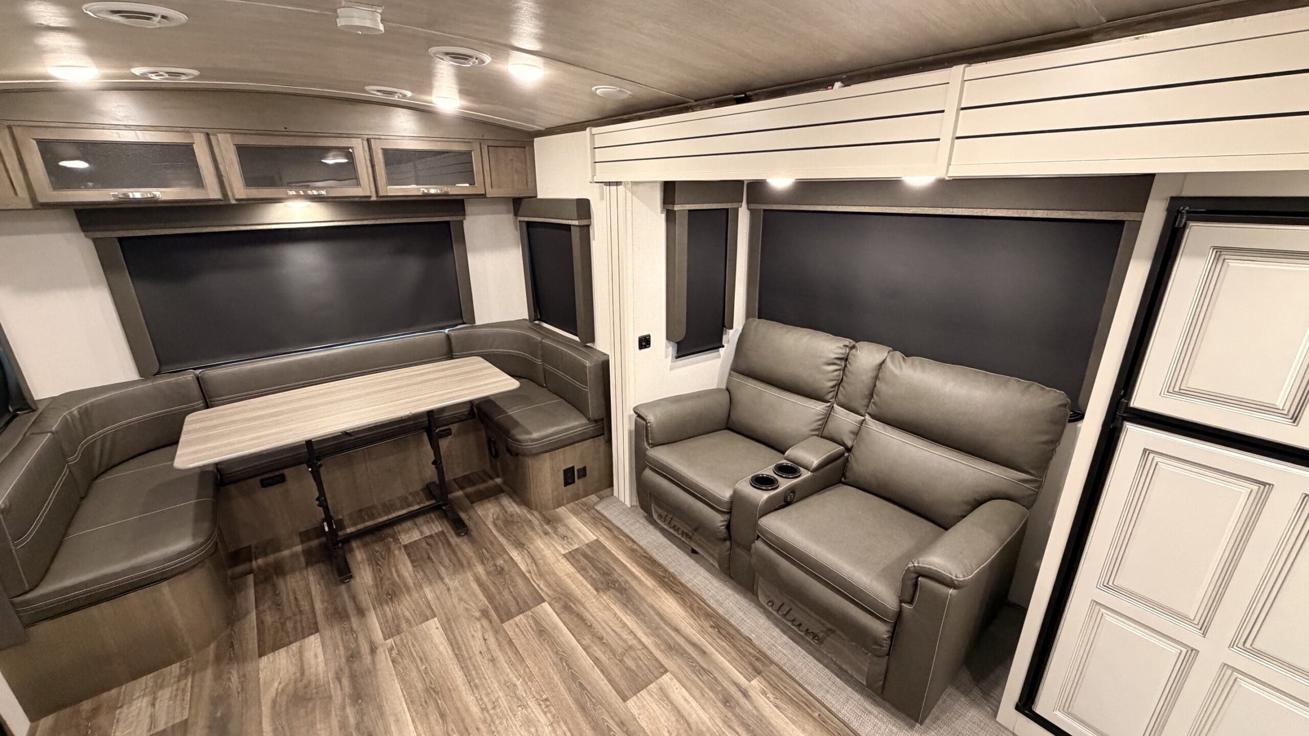 2022 COUGAR 25RDS by KEYSTONE - Image 9