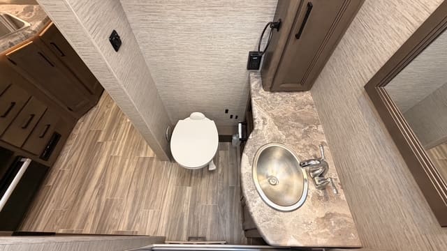 2022 ACE 29.5 by THOR MOTOR COACH - Image 26