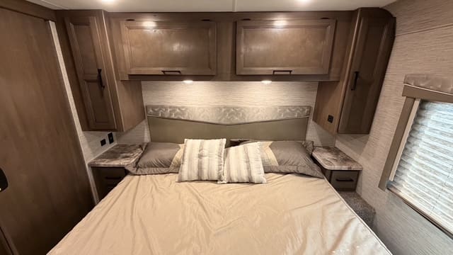 2022 ACE 29.5 by THOR MOTOR COACH - Image 32