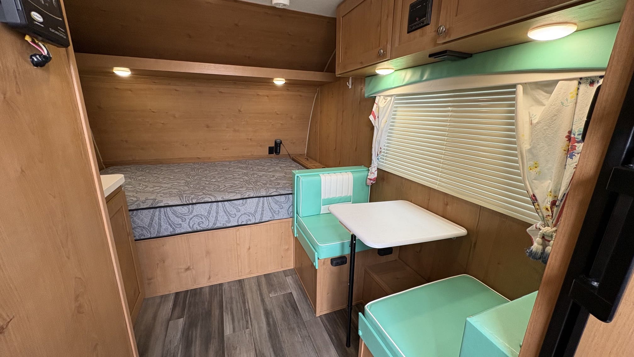 2021 RIVERSIDE RETRO 135 by GULFSTREAM - Image 6