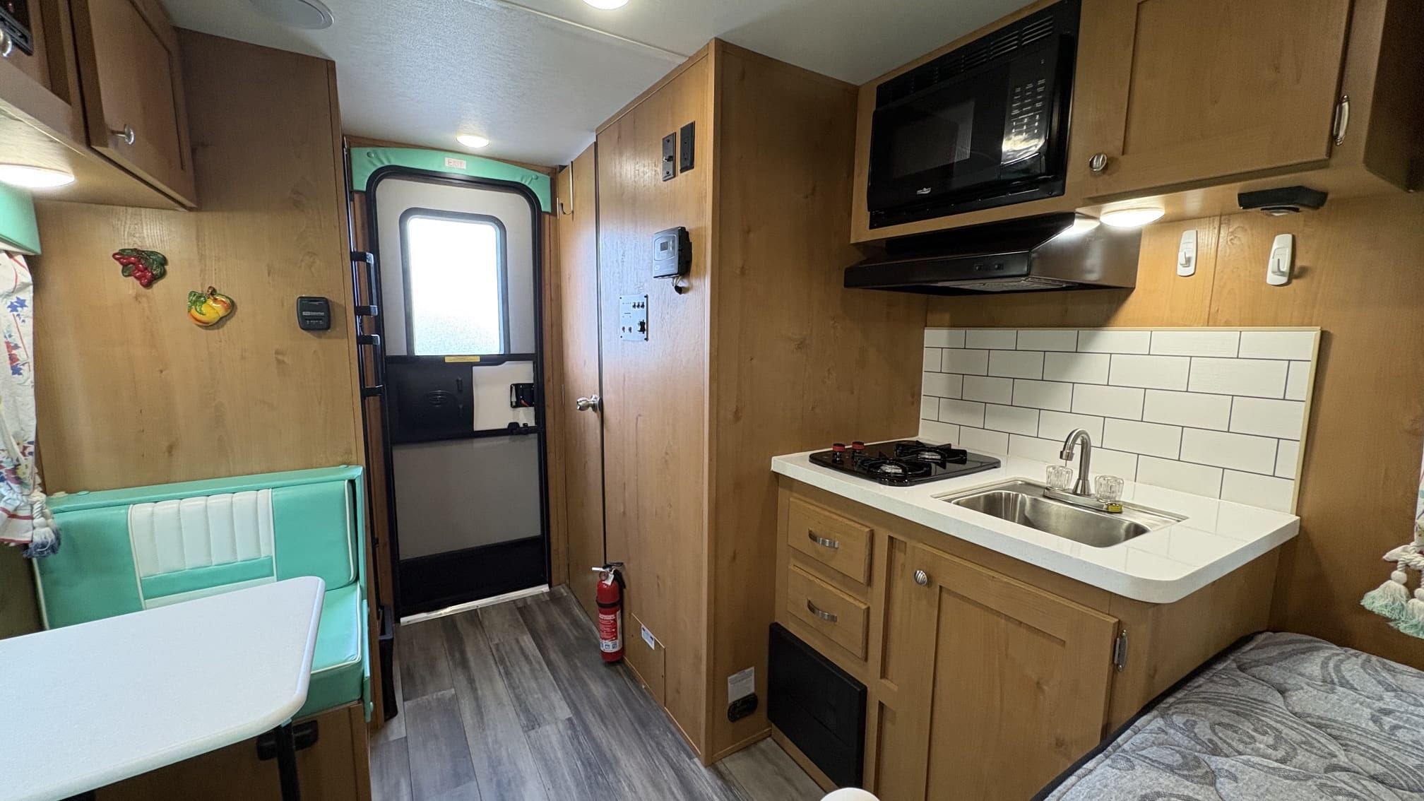 2021 RIVERSIDE RETRO 135 by GULFSTREAM - Image 7