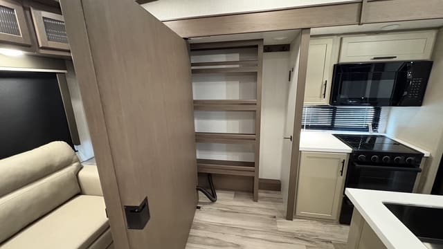 2027 COUGAR 360MBI by KEYSTONE - Image 12