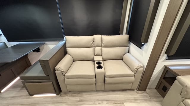 2027 COUGAR 360MBI by KEYSTONE - Image 13