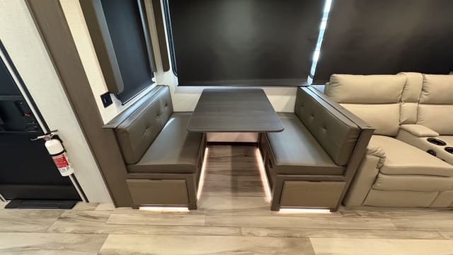 2027 COUGAR 360MBI by KEYSTONE - Image 15