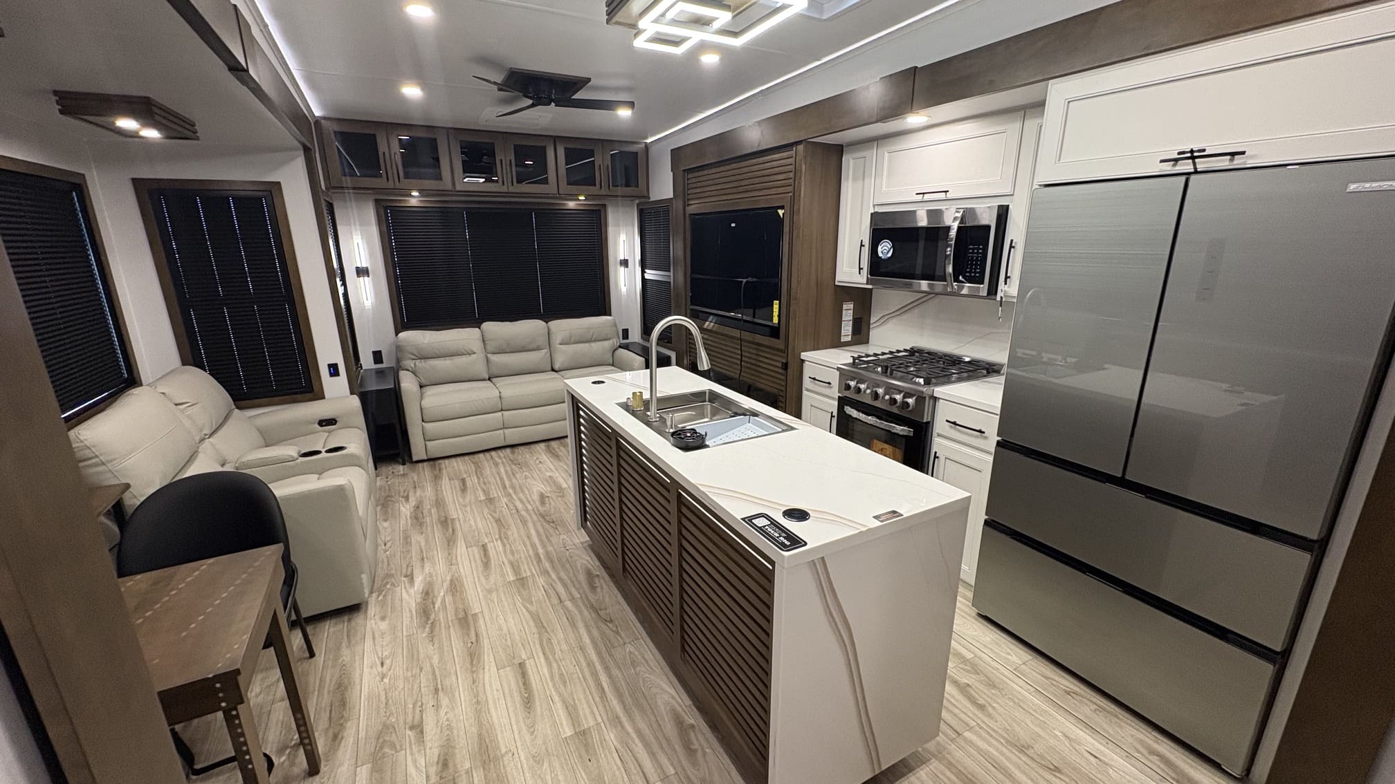 2027 MONTANA 3100RL by KEYSTONE - Image 6