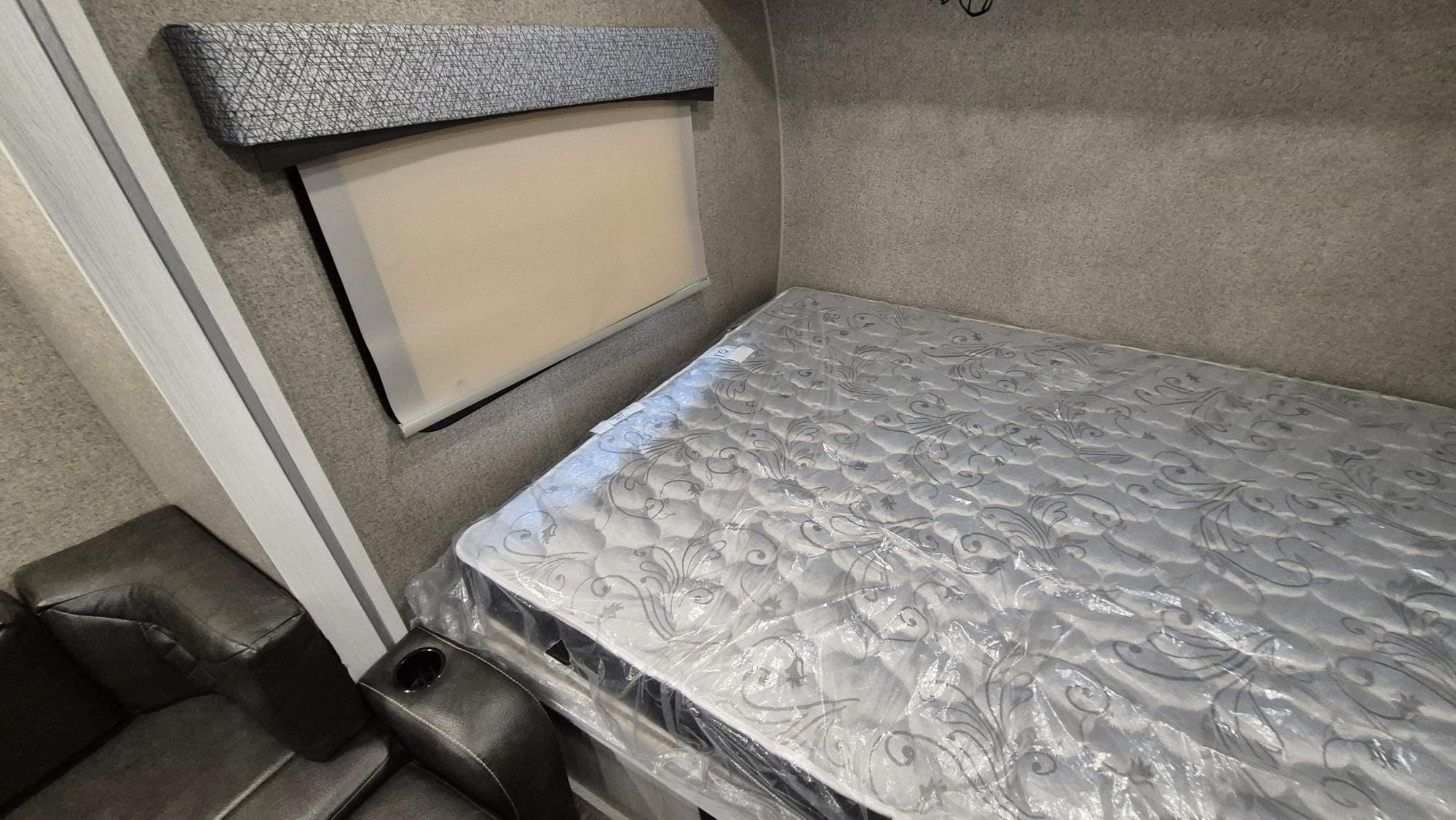 2019 GEO PRO 17RK by FOREST RIVER - Image 17