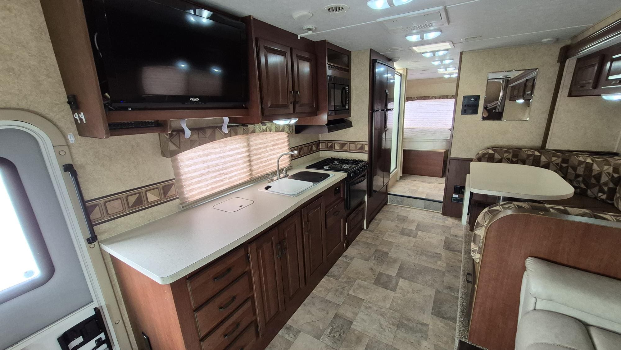 2013 SUNSEEKER 3010DS by FOREST RIVER - Image 9