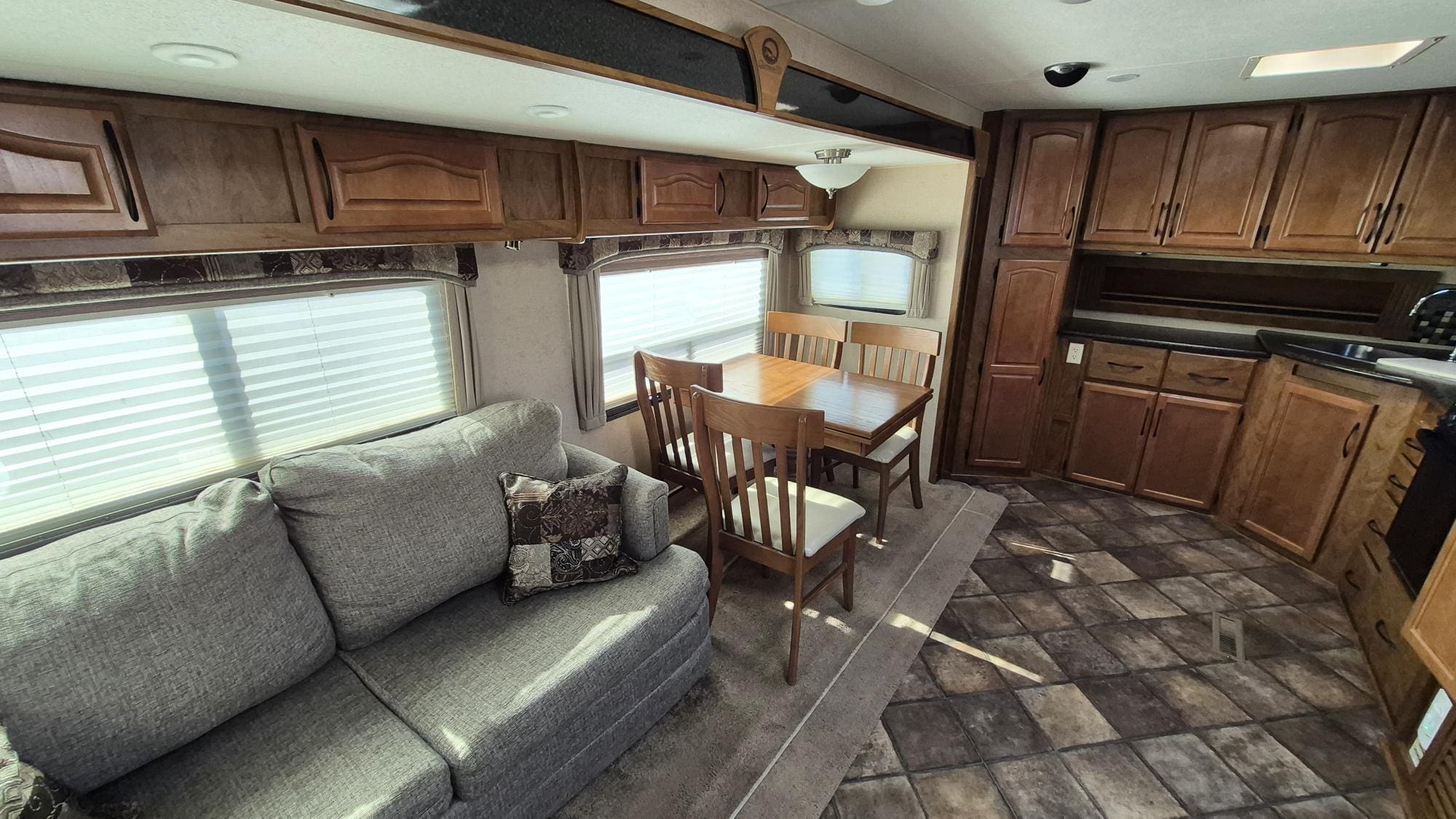 2013 WINDRIVER 280FKS by OUTDOORS RV - Image 6