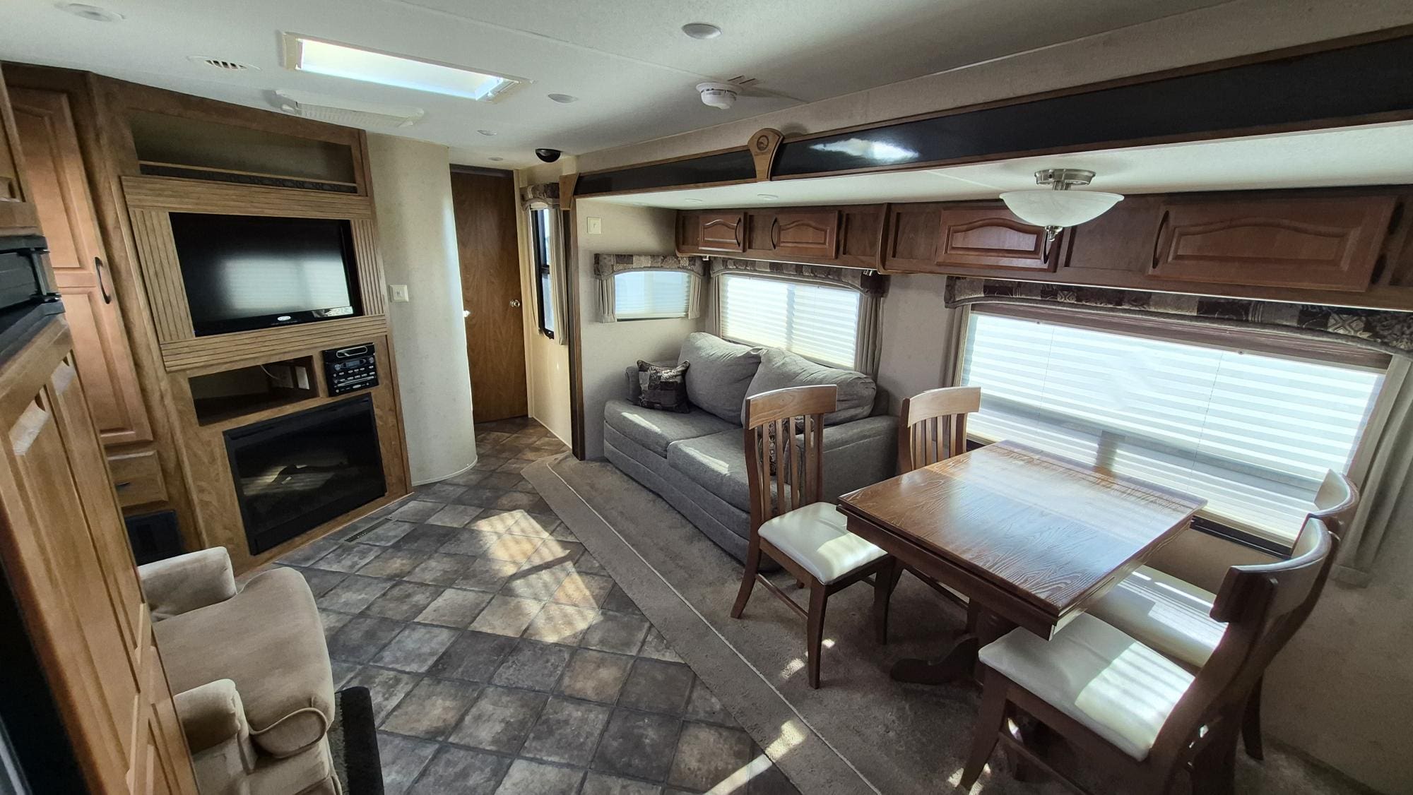 2013 WINDRIVER 280FKS by OUTDOORS RV - Image 8
